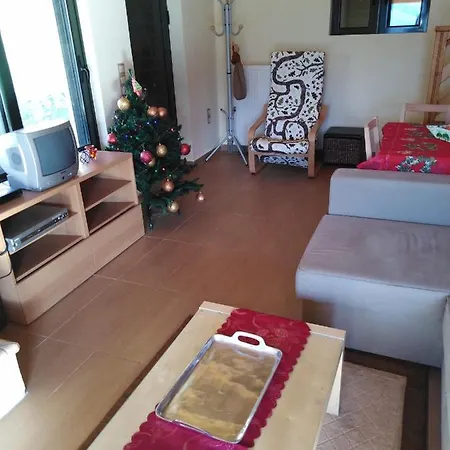 Lodge ορεινή μονοκατοικία στα χαλκιάνικα - ζαρούχλα - λίμνη τσιβλού *