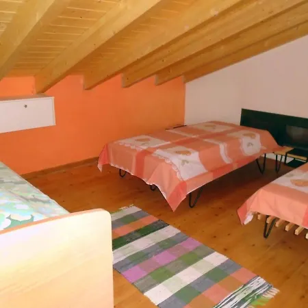 Lodge ορεινή μονοκατοικία στα χαλκιάνικα - ζαρούχλα - λίμνη τσιβλού *