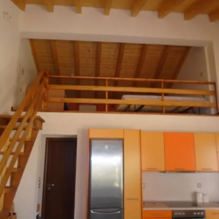 ορεινή μονοκατοικία στα χαλκιάνικα - ζαρούχλα - λίμνη τσιβλού *