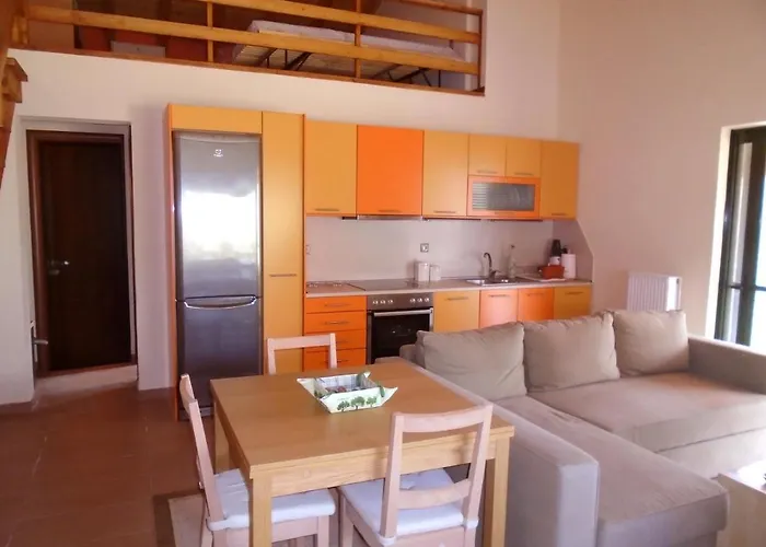 ορεινή μονοκατοικία στα χαλκιάνικα - ζαρούχλα - λίμνη τσιβλού Chalkianika