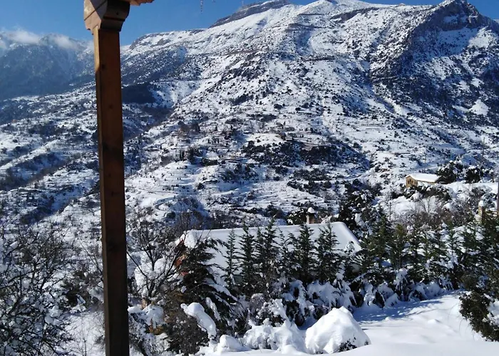 ορεινή μονοκατοικία στα χαλκιάνικα - ζαρούχλα - λίμνη τσιβλού *